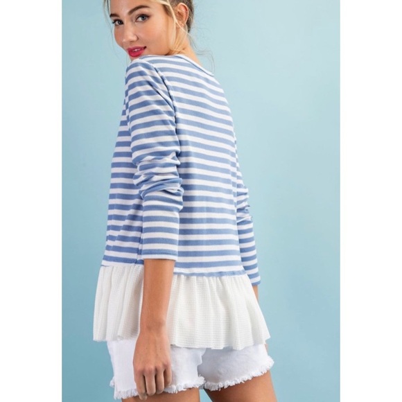 🛍NEW! Long Sleeve Ruffle Trim Top! - Picture 3 of 8